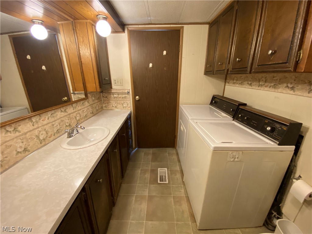 34424 Euclid Avenue Willoughby OH 44094