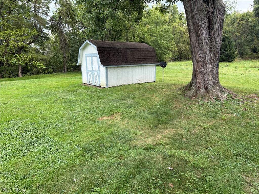 606 E First Street Uhrichsville OH 44683