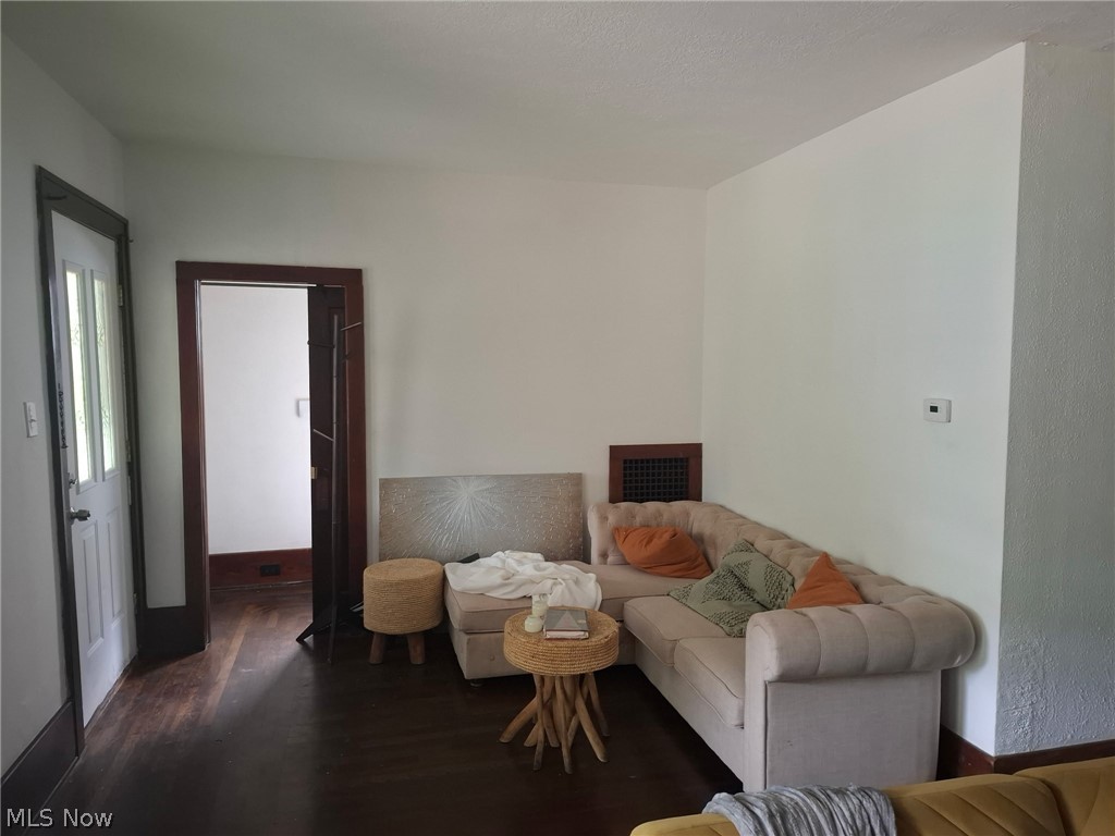 829 Elmore Avenue Akron OH 44302