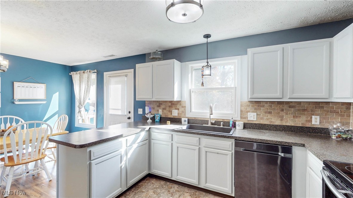 1454 Hillcrest Drive Atwater OH 44201