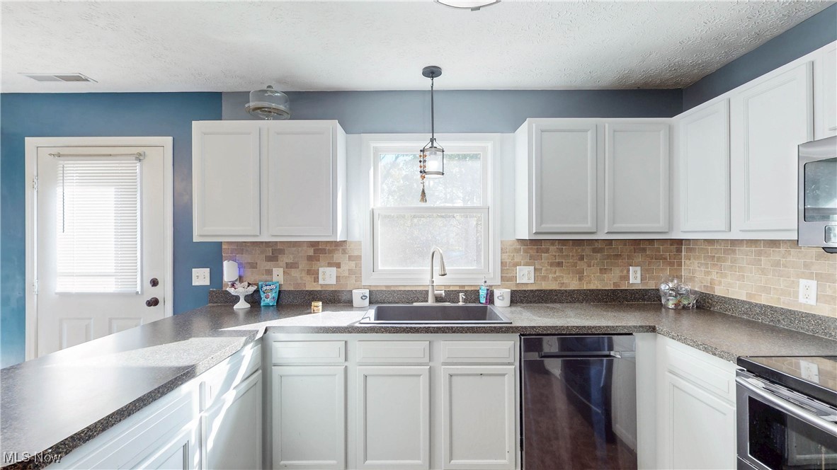 1454 Hillcrest Drive Atwater OH 44201