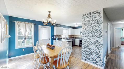 1454 Hillcrest Drive Atwater OH 44201