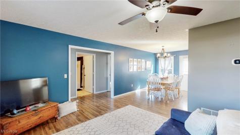 1454 Hillcrest Drive Atwater OH 44201