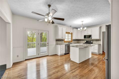 2728 High Hampton Trail Cuyahoga Falls OH 44223
