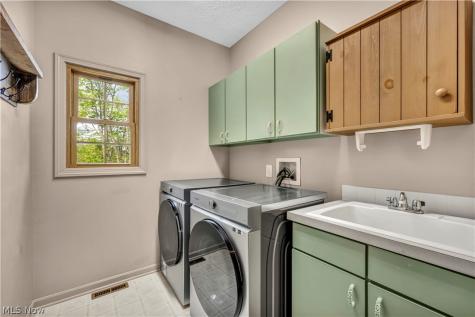 2728 High Hampton Trail Cuyahoga Falls OH 44223