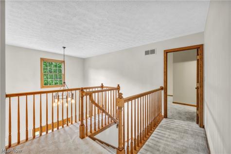 2728 High Hampton Trail Cuyahoga Falls OH 44223