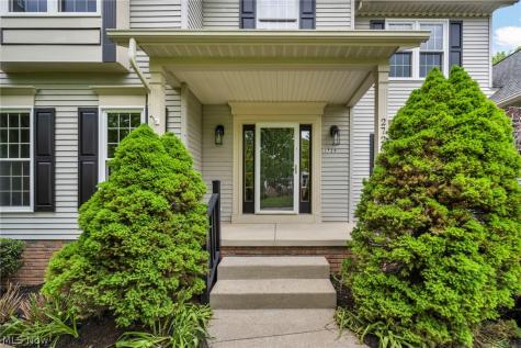 2728 High Hampton Trail Cuyahoga Falls OH 44223