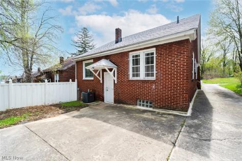 130 Roslyn Drive Youngstown OH 44505