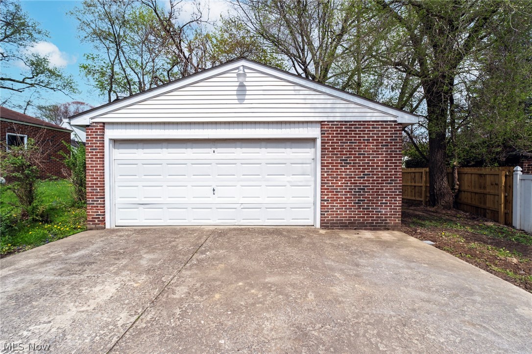 130 Roslyn Drive Youngstown OH 44505