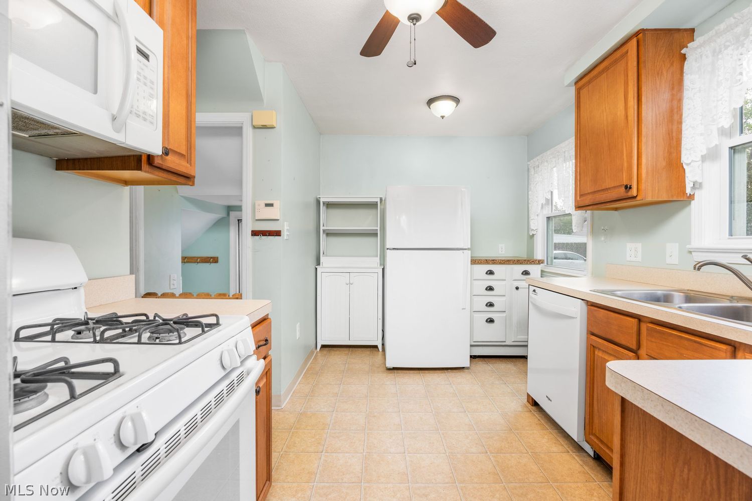 8905 Beech Avenue Cleveland OH 44144