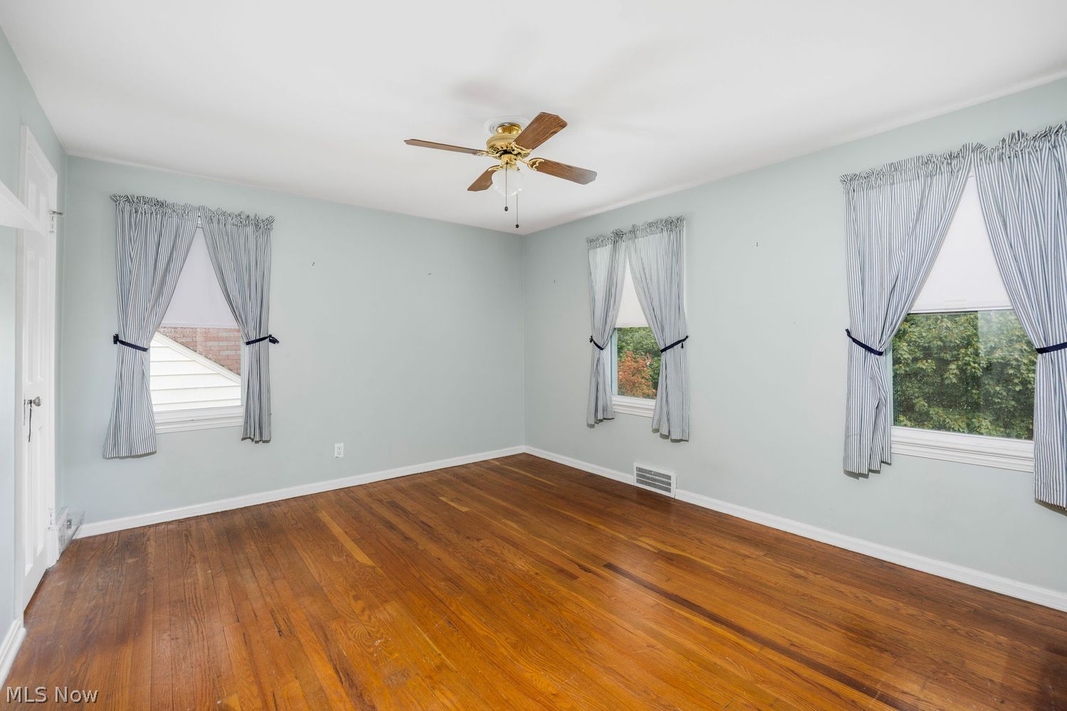 8905 Beech Avenue Cleveland OH 44144