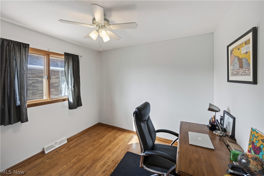 4701 Brook Lane Brooklyn OH 44144
