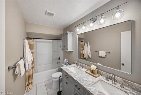4701 Brook Lane Brooklyn OH 44144