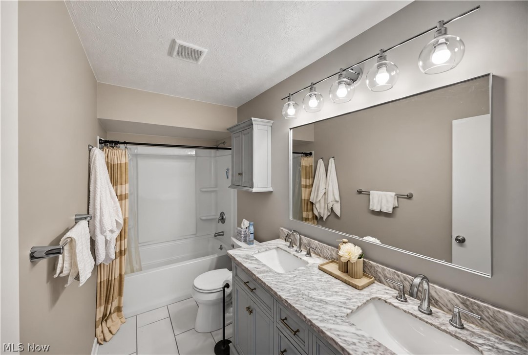4701 Brook Lane Brooklyn OH 44144
