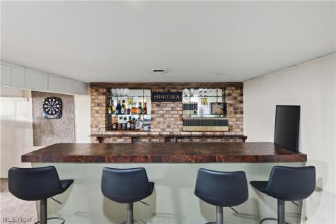 4701 Brook Lane Brooklyn OH 44144