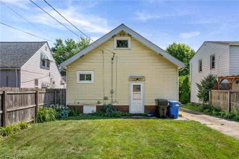 14104 Carrydale Avenue Cleveland OH 44111