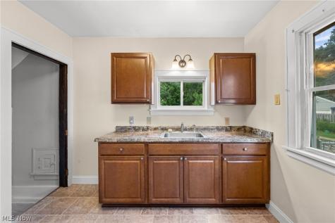14104 Carrydale Avenue Cleveland OH 44111
