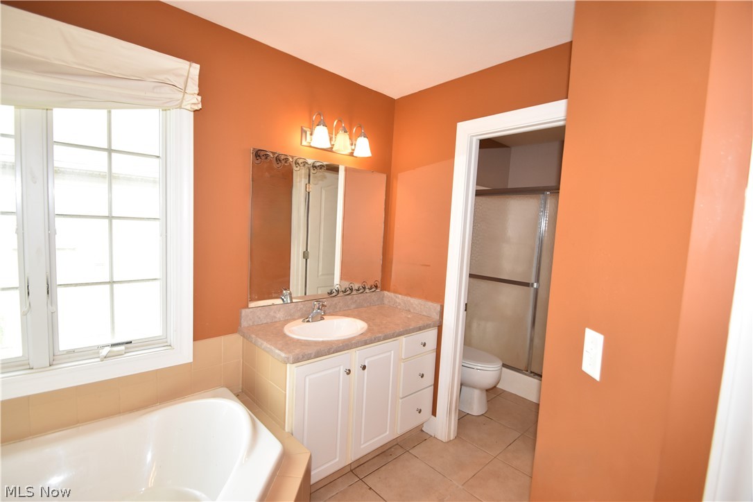 2145 Squirrel Run Mineral Ridge OH 44440