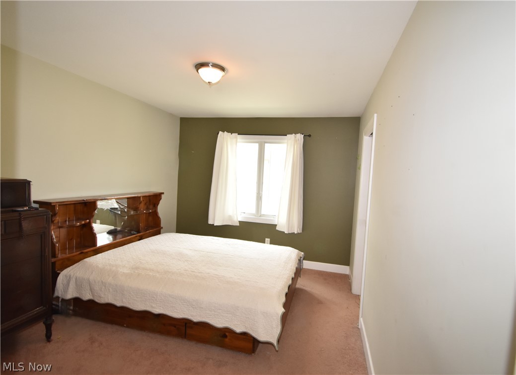 2145 Squirrel Run Mineral Ridge OH 44440