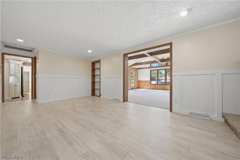 2769 Englewood Drive NE Canton OH 44721