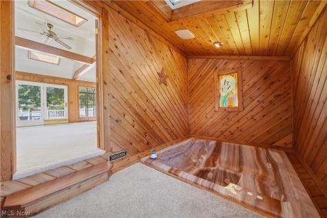 2769 Englewood Drive NE Canton OH 44721