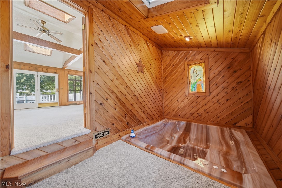 2769 Englewood Drive NE Canton OH 44721