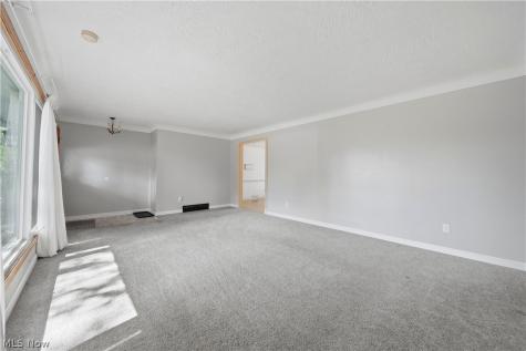 2769 Englewood Drive NE Canton OH 44721