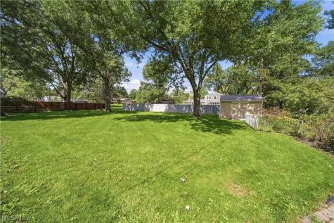 2769 Englewood Drive NE Canton OH 44721
