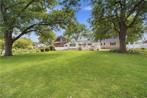 2769 Englewood Drive NE Canton OH 44721