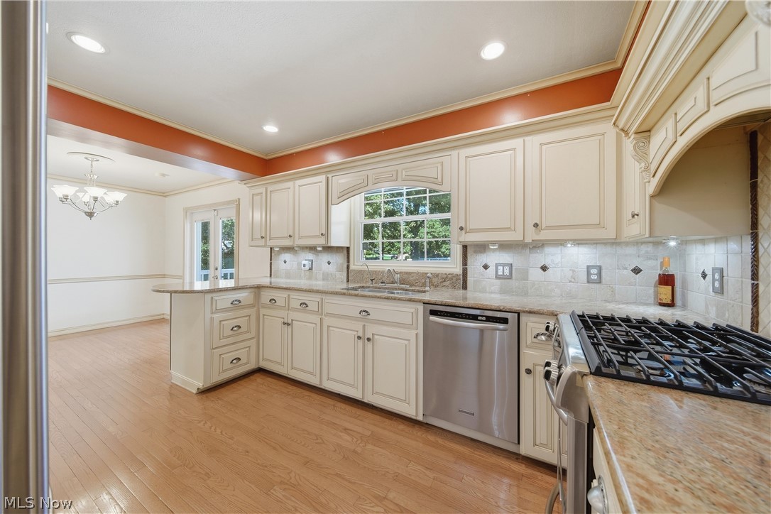 2769 Englewood Drive NE Canton OH 44721