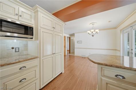 2769 Englewood Drive NE Canton OH 44721
