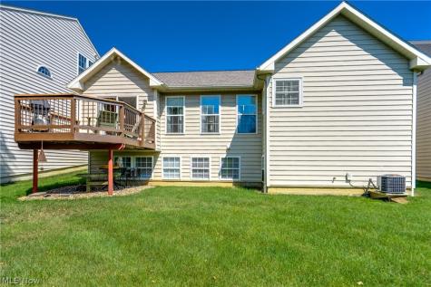 824 Willow Creek Drive Akron OH 44333