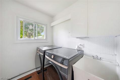 5294 Dogwood Trail Lyndhurst OH 44124