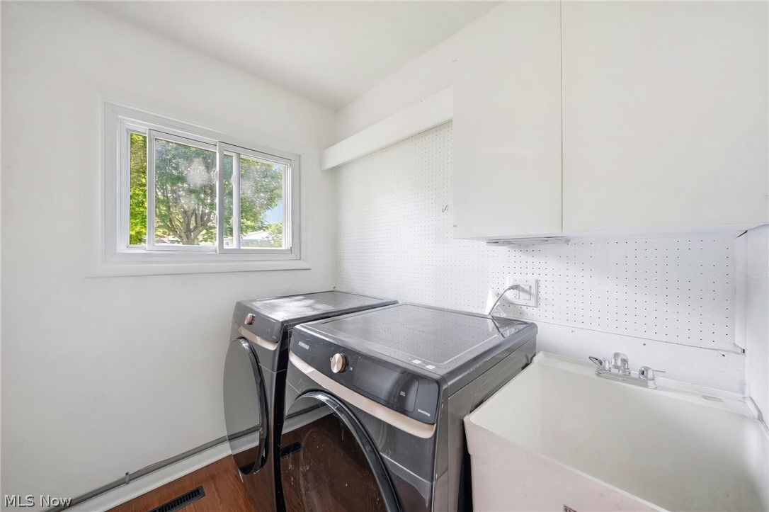 5294 Dogwood Trail Lyndhurst OH 44124