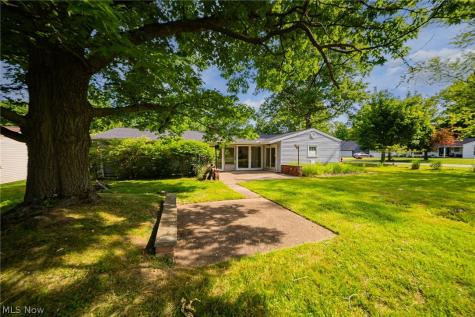 5294 Dogwood Trail Lyndhurst OH 44124