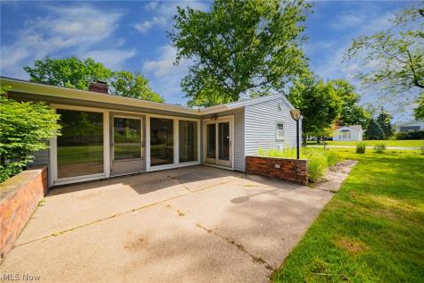 5294 Dogwood Trail Lyndhurst OH 44124
