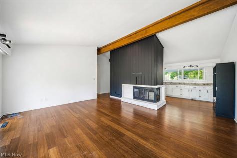 5294 Dogwood Trail Lyndhurst OH 44124