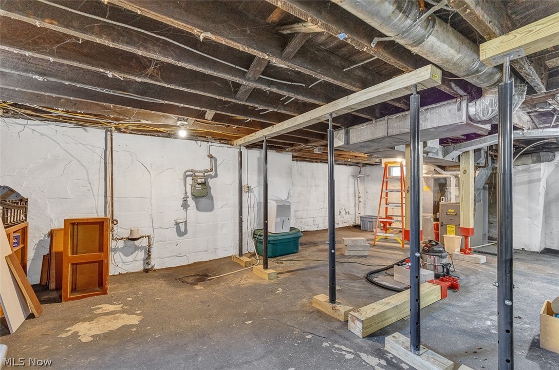 450 Lucy Street Akron OH 44306