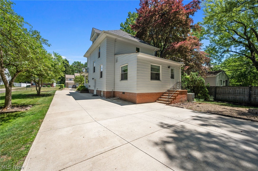 1784 Donwell Drive South Euclid OH 44121