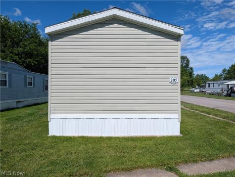 205 Larkstone Place Elyria OH 44035