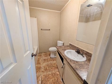 205 Larkstone Place Elyria OH 44035