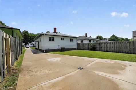 4668 Beechgrove Avenue Garfield Heights OH 44125
