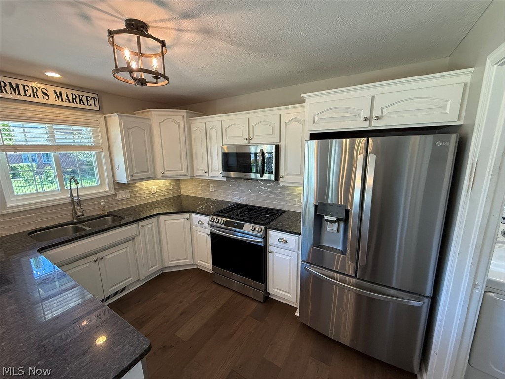 1319 Parkdale Drive Dover OH 44622