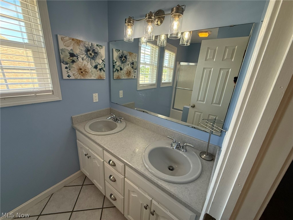 1319 Parkdale Drive Dover OH 44622