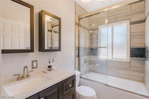1894 Ritchie Road Stow OH 44224
