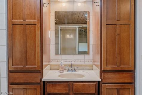 1894 Ritchie Road Stow OH 44224