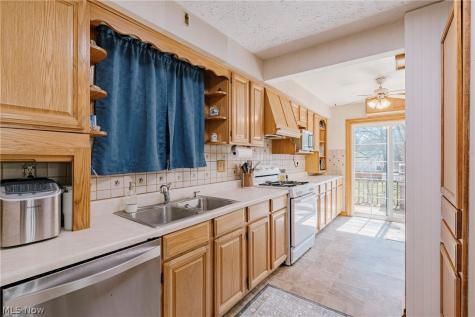 1894 Ritchie Road Stow OH 44224