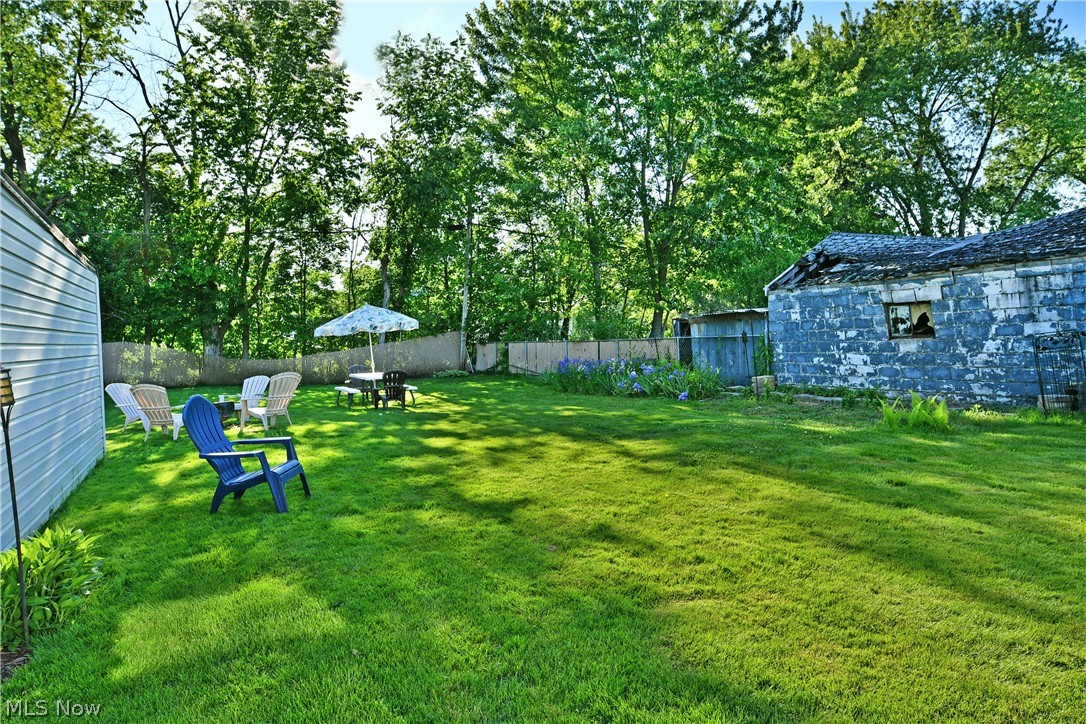 394 Meadowbrook Avenue SE Warren OH 44483