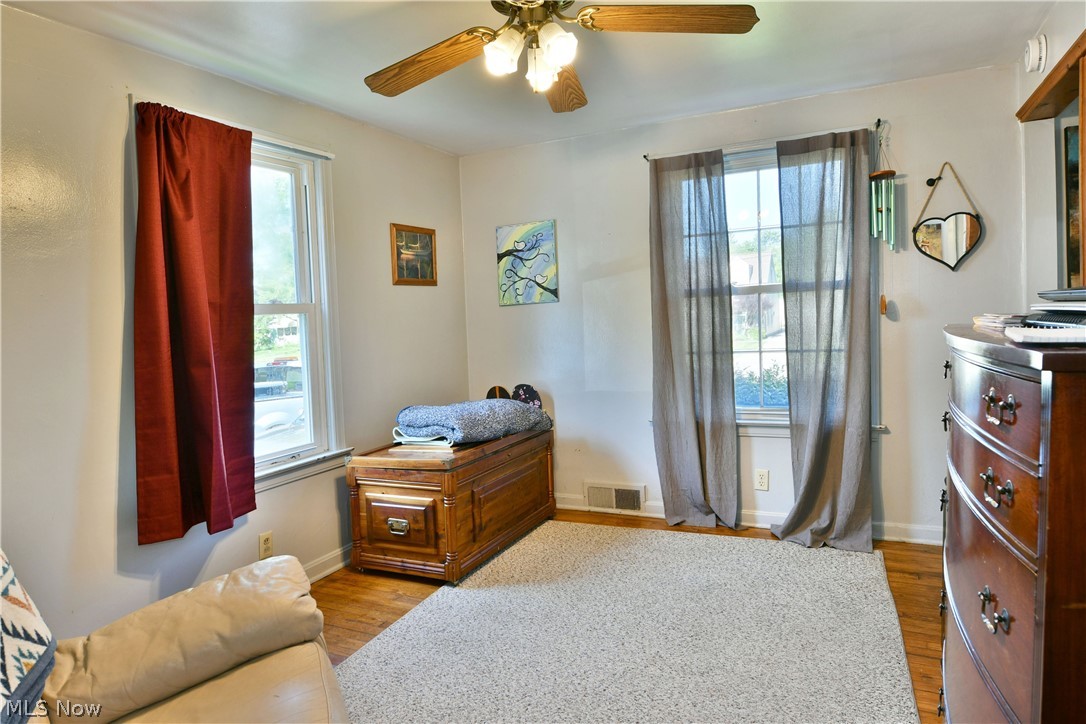 394 Meadowbrook Avenue SE Warren OH 44483