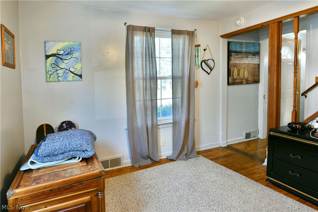 394 Meadowbrook Avenue SE Warren OH 44483